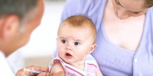 4 Tips Jika Bayi dan Balita Tidak Rewel Setelah Imunisasi